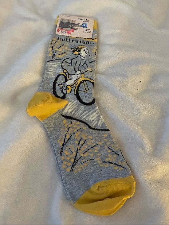 Blue Q Accessories - NWT Blue Q Women’s Novelty Hellraiser Crew Socks, Gray & Yellow - size 5-10
